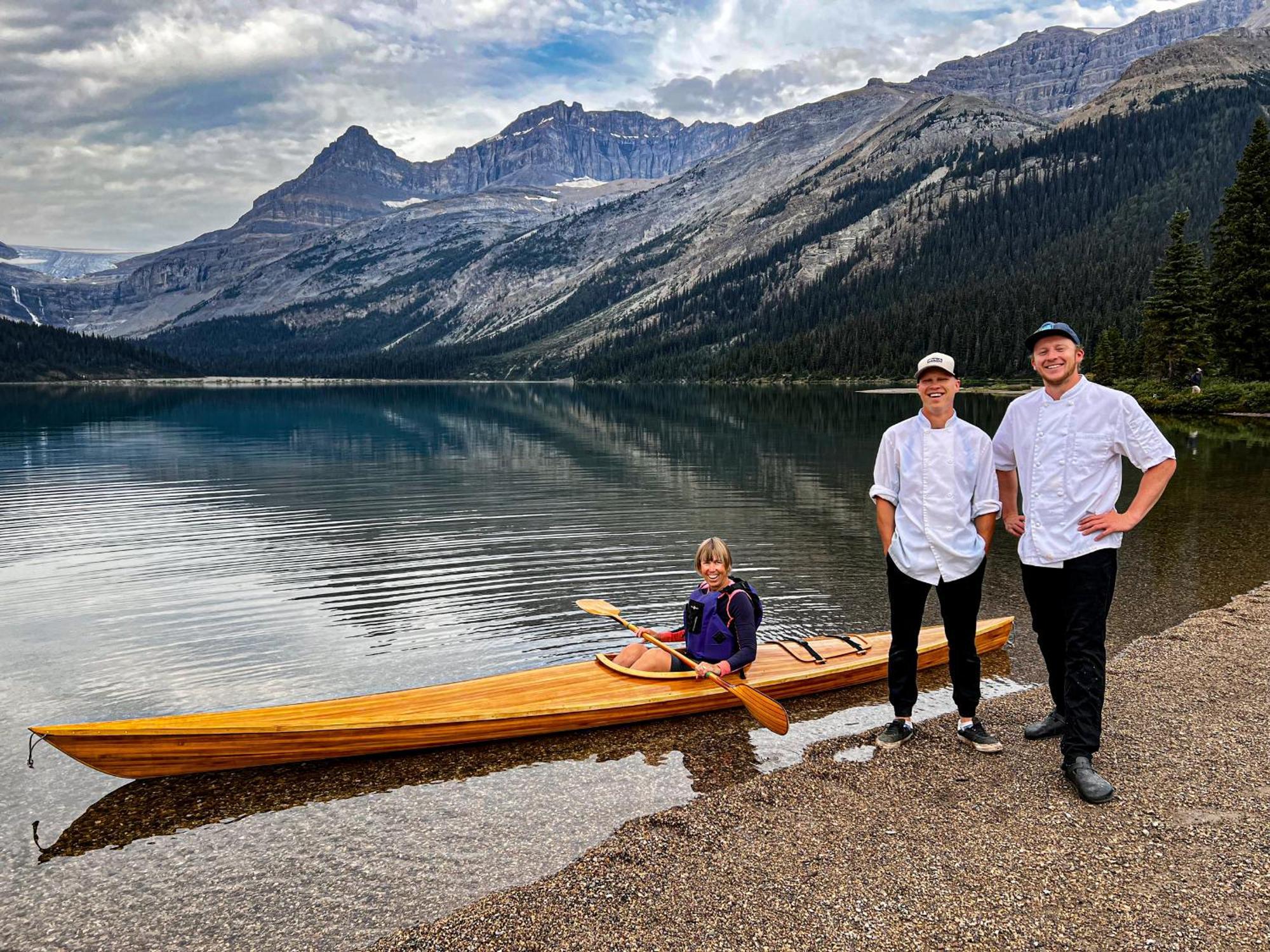 The Lodge At Bow Lake Лейк Луис Екстериор снимка