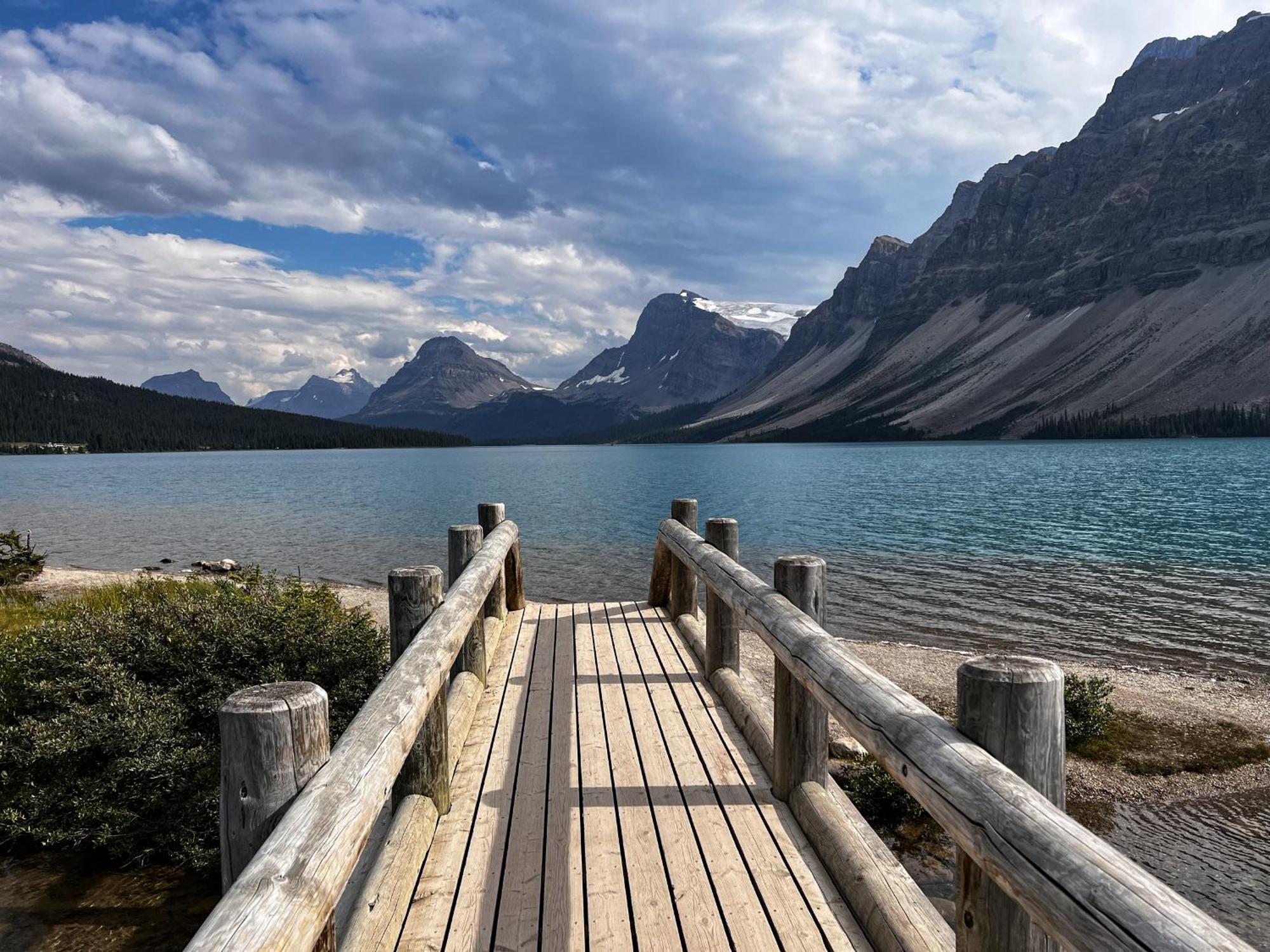 The Lodge At Bow Lake Лейк Луис Екстериор снимка