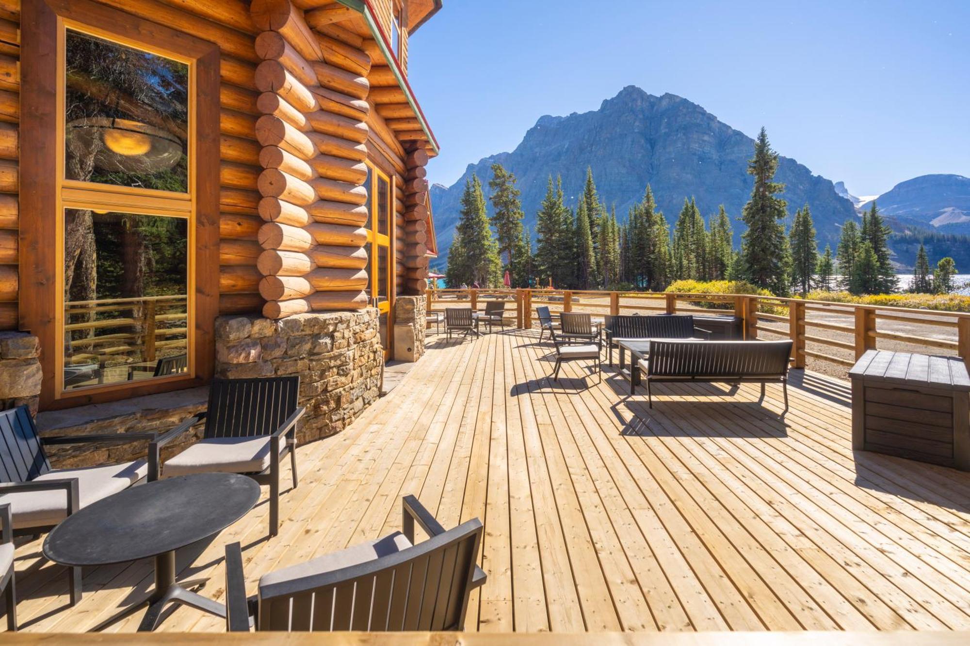The Lodge At Bow Lake Лейк Луис Екстериор снимка